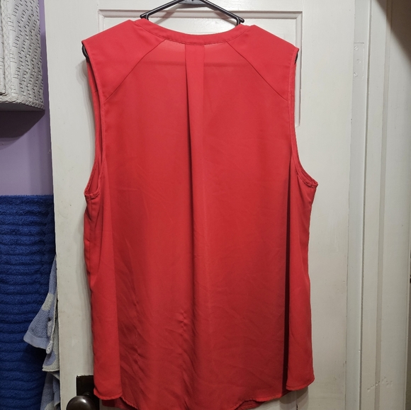 Torrid 2x Red Sleeveless Top - Picture 2 of 5